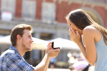 箱パカ」プロポーズはこだわりのリングケースで！｜婚約指輪・結婚指輪