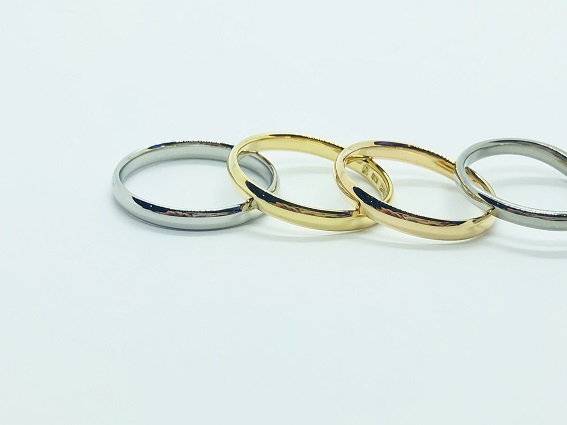 人気なのはプラチナ? ゴールド? 結婚指輪の素材はどう選ぶ?｜婚約指輪